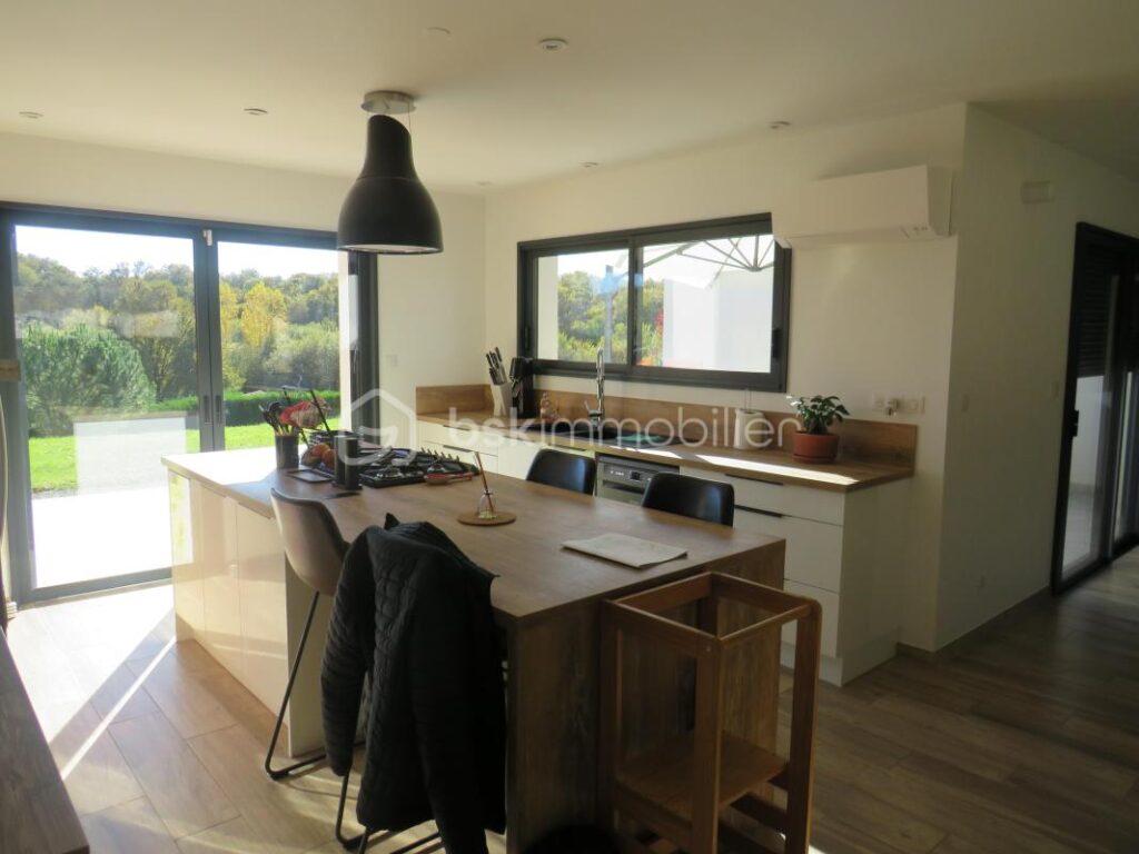 Maison plain-pied récente de 135 m² dans un cadre idyllique du Bas-Armagnac, RT 2012 sous garantie décennale – 4 pièces – 3 chambres – 135 m²