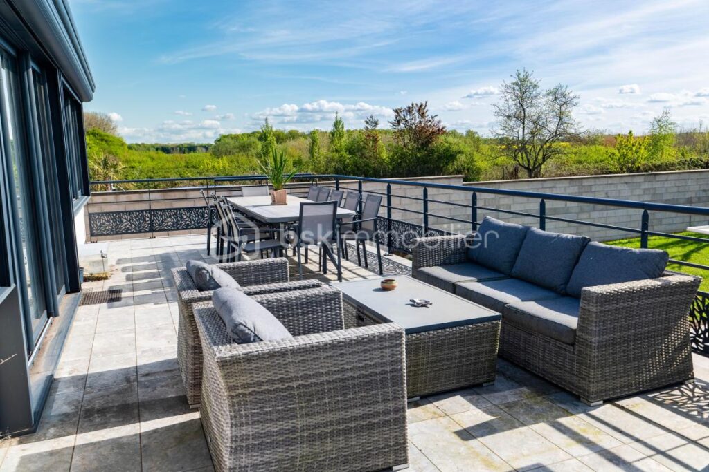 Maison 6 pièces – 4 chambres – Piscine – 6 pièces – 4 chambres – 129 m²