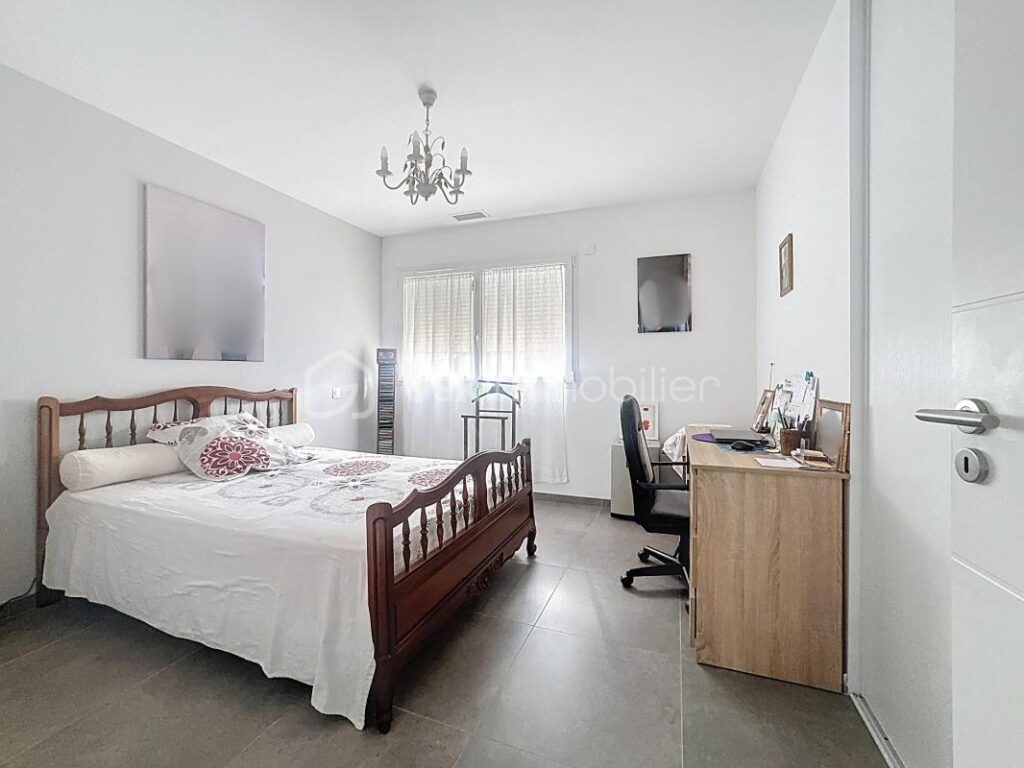 Maison en 5 pièces sous garantie décennale avec Terrasse / Garage / Parkings / Jardin – 5 pièces – 3 chambres – 111 m²