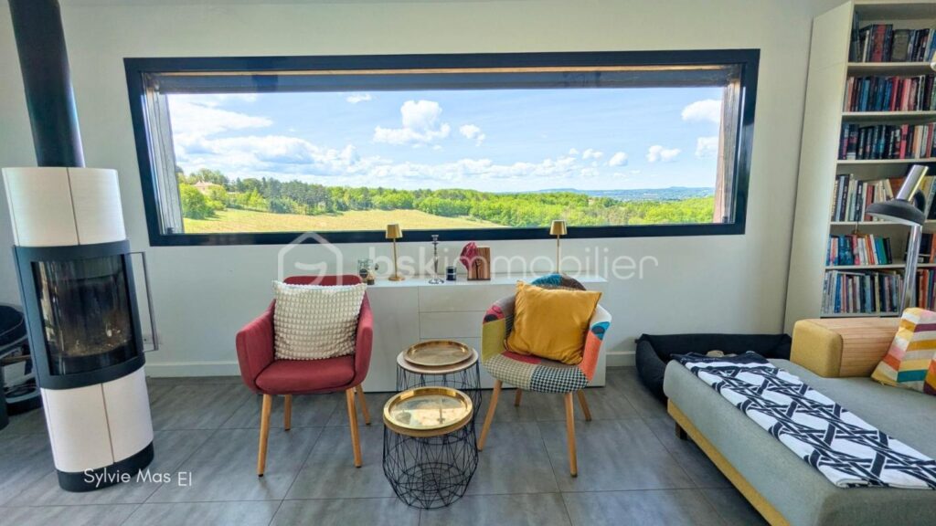 Propriété contemporaine avec vue panoramique – piscine – 7 pièces – 6 chambres – 204 m²