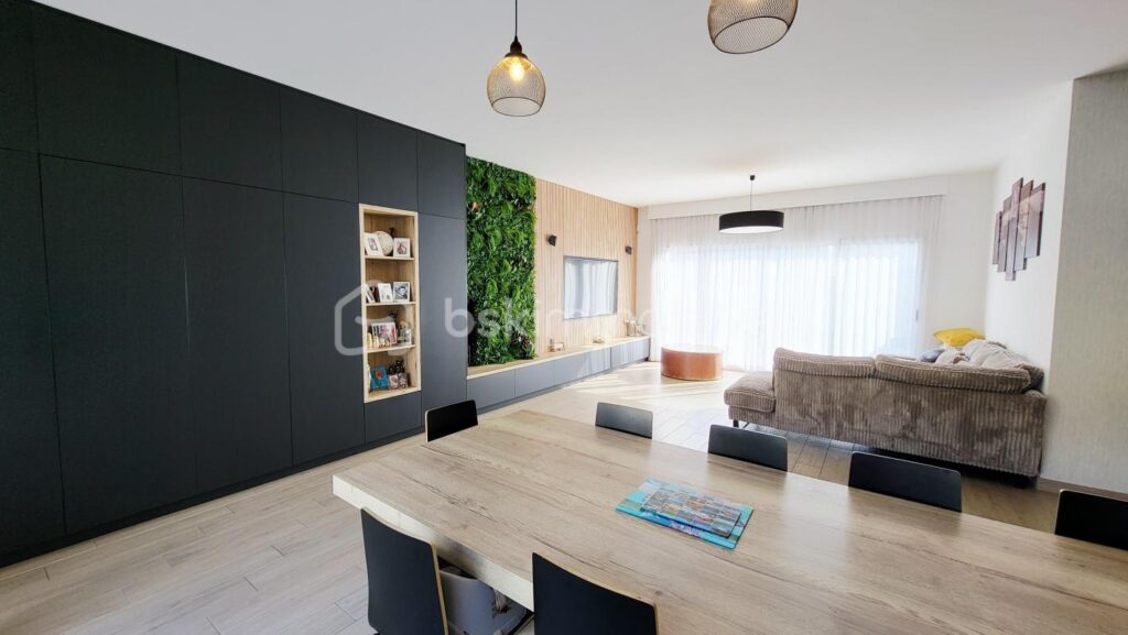 Maison plain pied tout confort – 6 pièces – 4 chambres – 156 m²