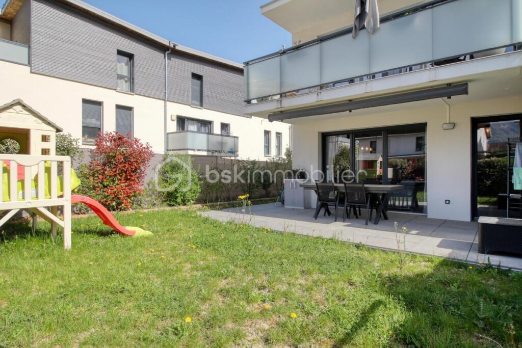Appartement 65 m2 en RDC – 3 pièces – 2 chambres – 65 m²