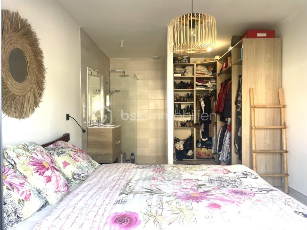 MAISON NEUVE ST CYPRIEN R+1, 3 FACES, SUITE AU RDC – 4 pièces – 3 chambres – 95 m²