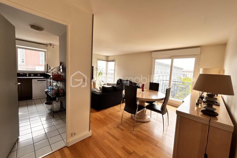 Appartement à vendre à Creteil — Vue sur la ville — photo 7