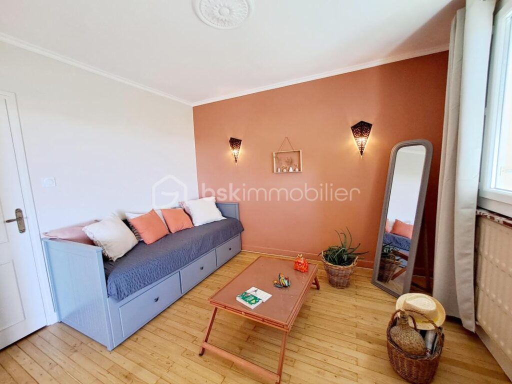 CONFORTABLE T2 – COSY – 57 m2 – BIEN AU CALME ET TRES CHARMANT – – 2 pièces – 1 chambre – 57 m²