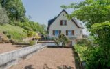 MAISON FAMILIALE AVEC VUE DÉGAGÉE, AU CALME DANS UN CADRE EXCEPTIONNEL PROCHE COMMODITÉS – 8 pièces – 5 chambres – 241 m²