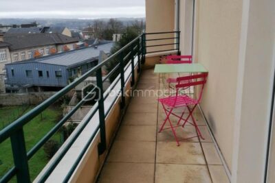 Duplex avec grand balcon et vue dégagée sur Limoges – Investissement locatif – 3 pièces – 2 chambres – 80 m²