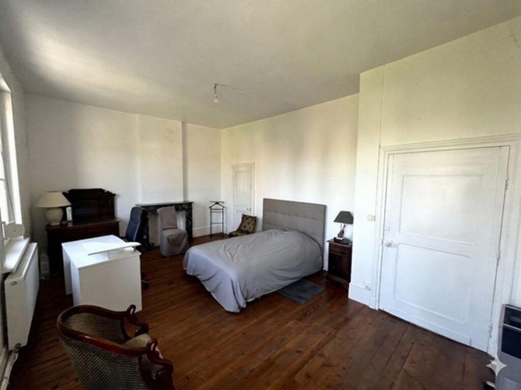 Maison individuelle avec terrain clos – 5 pièces – 3 chambres – 158 m²