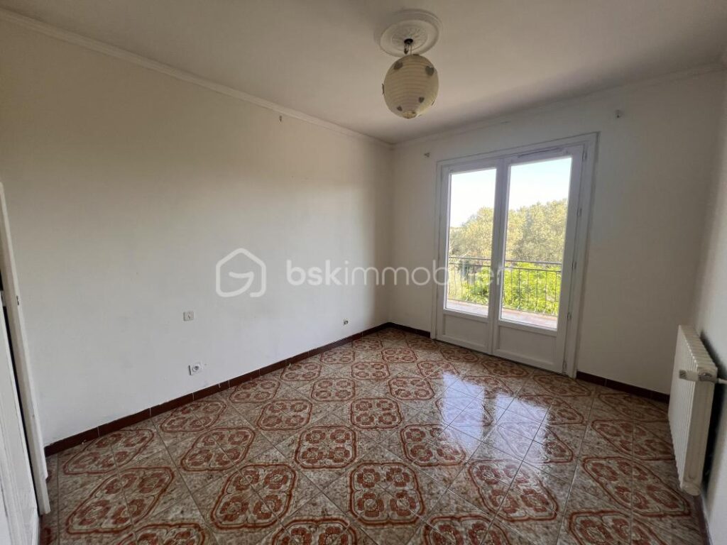 Villa double habitation sur 1810 m² avec vue – 7 pièces – 5 chambres – 168 m²