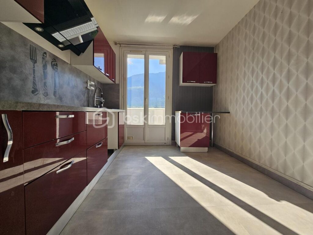 T3 lumineux en dernier étage avec balcons et vue dégagée – 3 pièces – 2 chambres – 57 m²