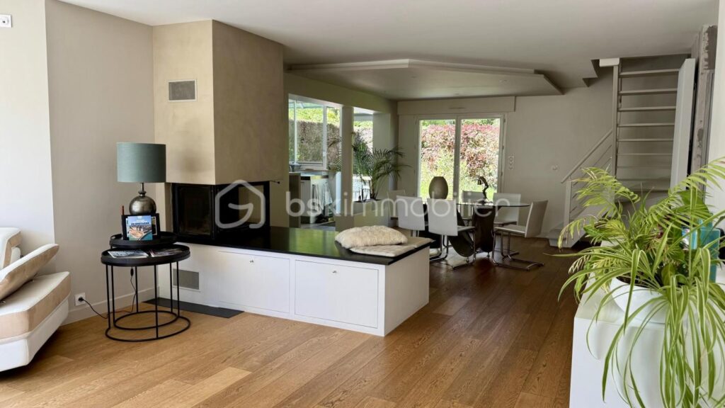 Très belle maison contemporaine familiale – 8 pièces – 175m2 – avec jardin – PACÉ – 8 pièces – 5 chambres – 175 m²