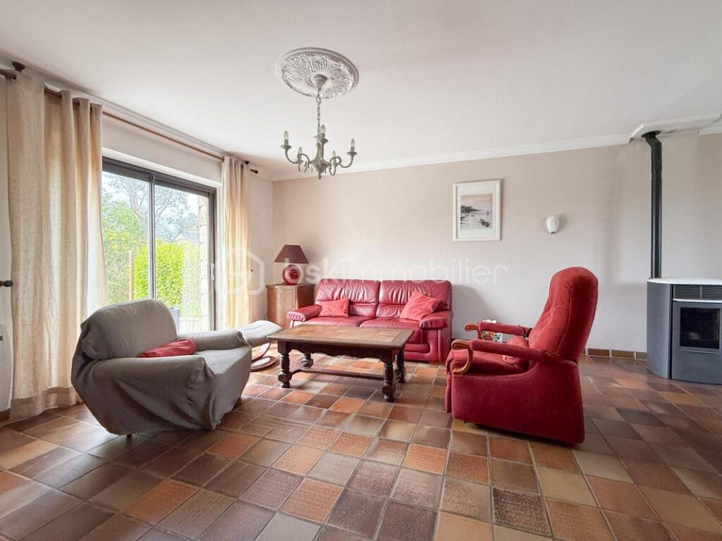 La Flosque : superbe potentiel niché dans un écrin de verdure – 5 pièces – 3 chambres – 119 m²