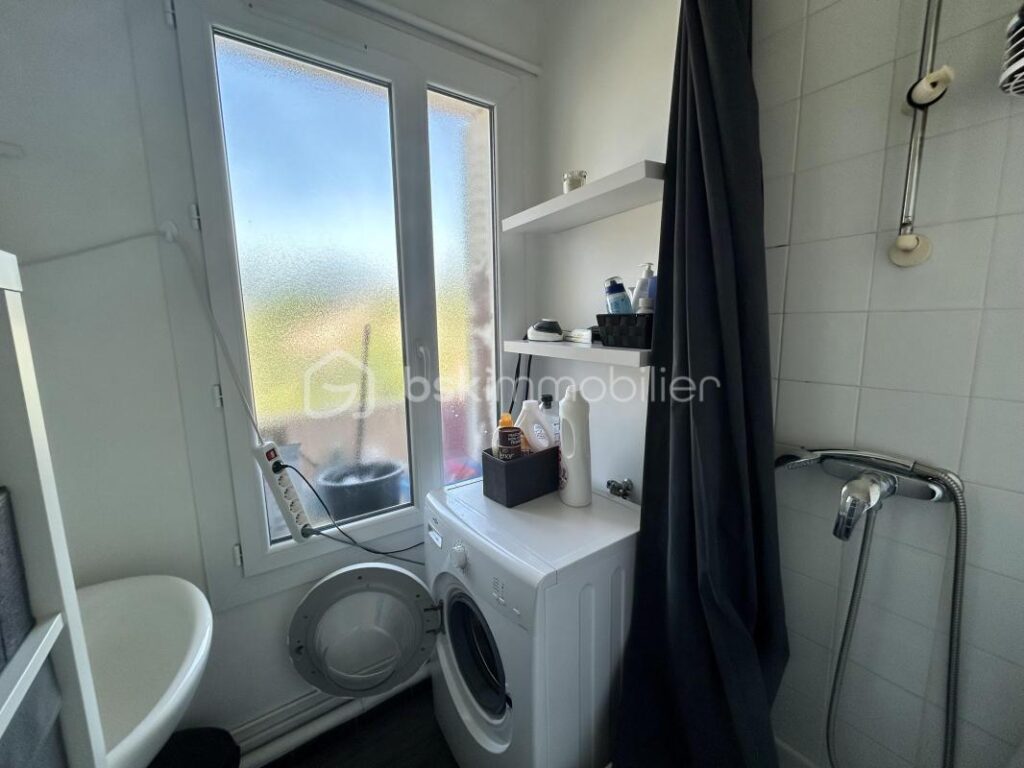 À vendre – Appartement 3 pièces avec balcons – Toulon secteur Saint Roch – 3 pièces – 2 chambres – 51 m²