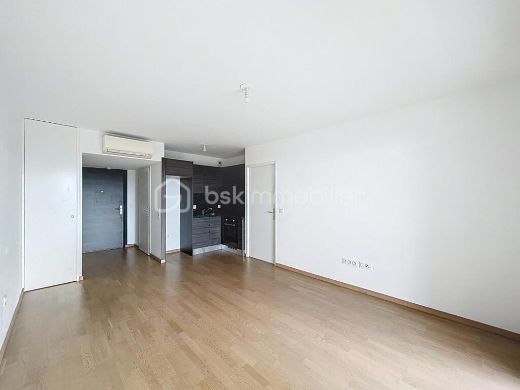 AJACCIO – Entrée de ville T2 vue mer + parking – 2 pièces – 1 chambre – 44 m²