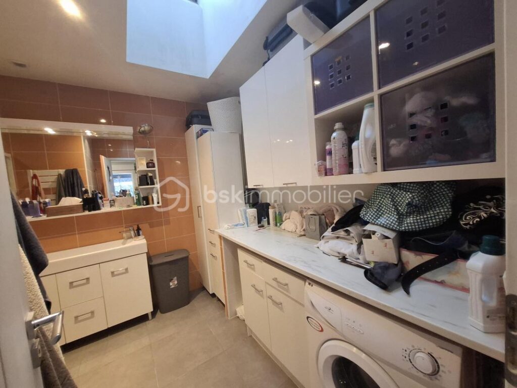 Maison T5 avec terrain clos – 4 pièces – 3 chambres – 99 m²