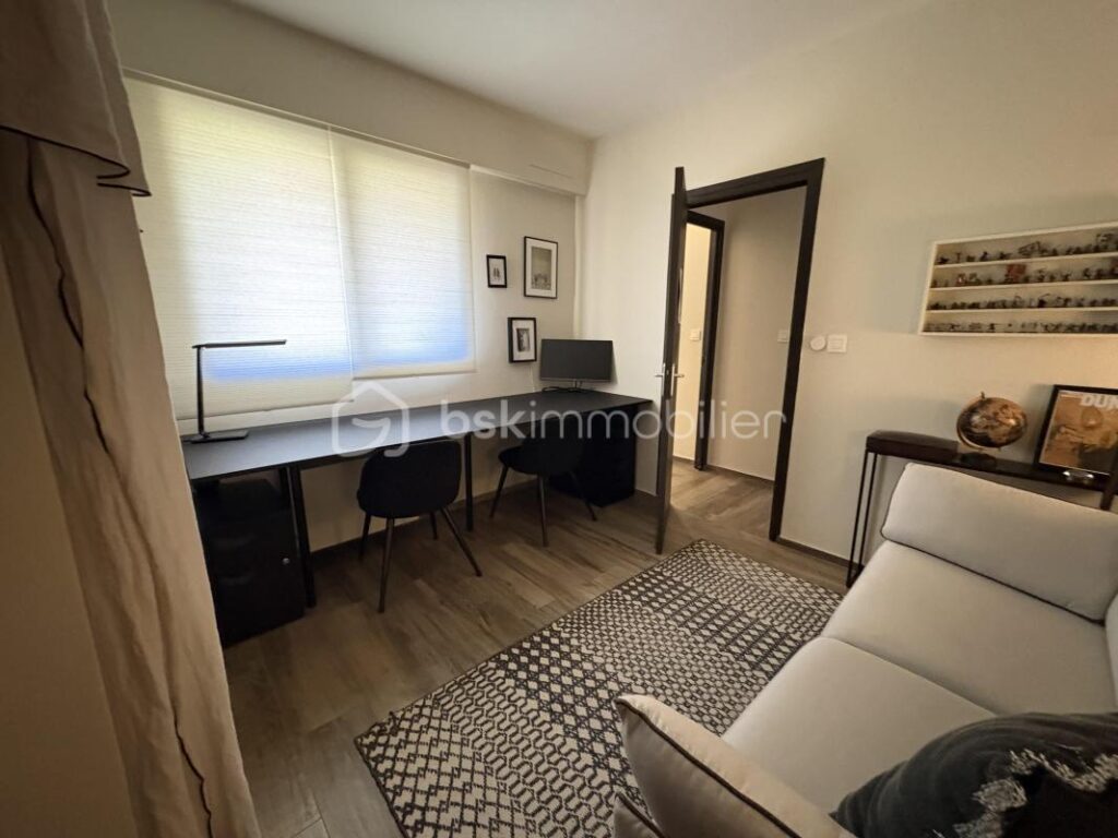 Vous recherchez un cadre de vie exceptionnel ? Ne cherchez plus… cette pépite se trouve à Grasse – 4 pièces – 3 chambres – 91 m²