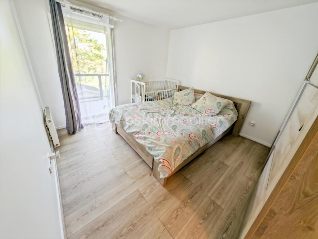 Superbe appartement F3 deux chambres DPE C 2015 proche Gare balcon et deux parkings – 3 pièces – 2 chambres – 60 m²