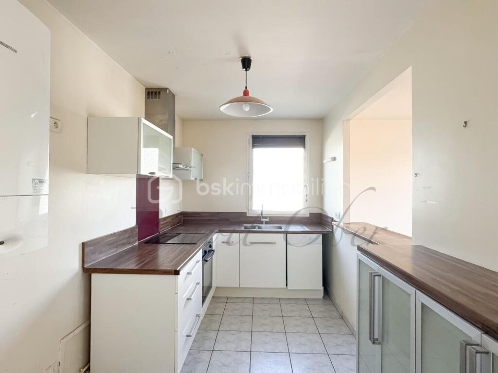 F3 lumineux avec balcon et double stationnement – Cadre de vie privilégié à Saint-Germain-sur-Morin – 3 pièces – 2 chambres – 63 m²