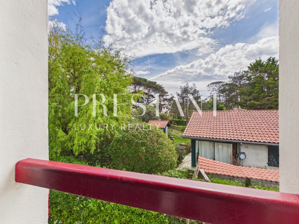 Maison – 6 pièces – 3 chambres – 130 m²