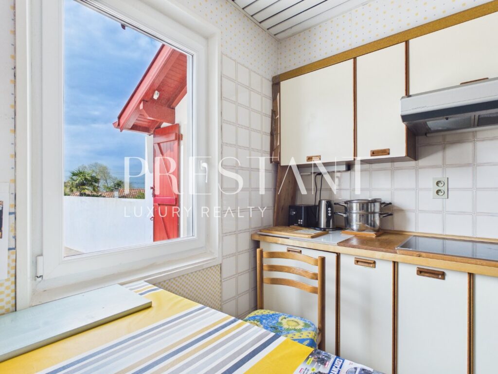 Maison – 6 pièces – 3 chambres – 130 m²