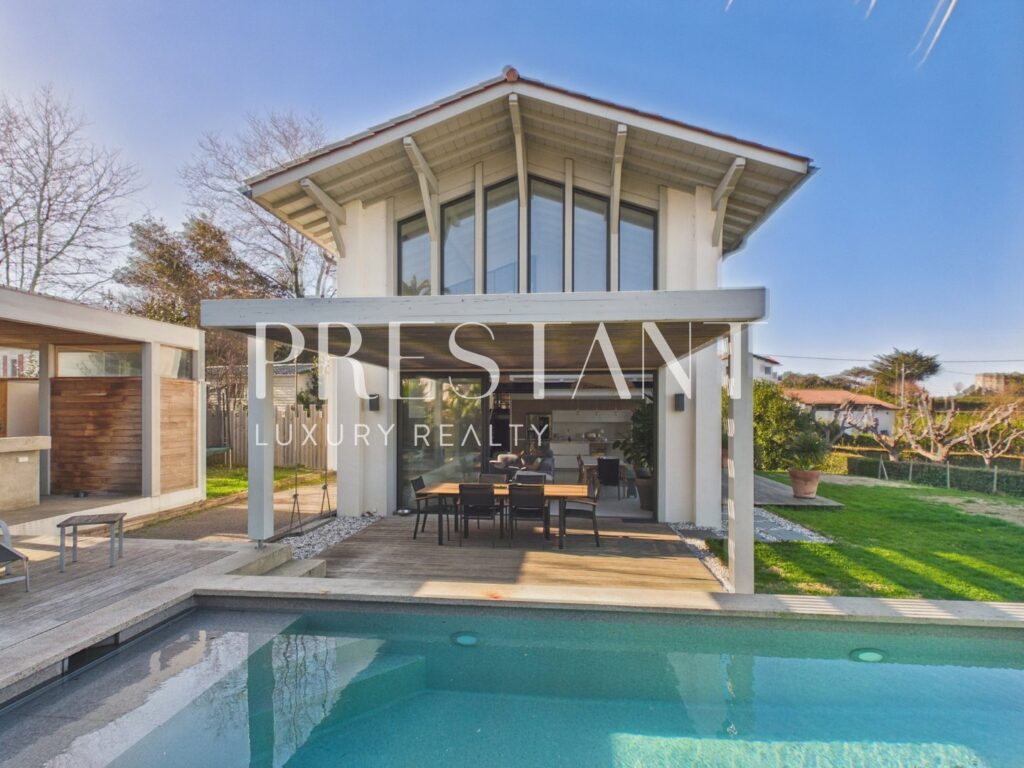 Maison – 5 pièces – 4 chambres – 180 m²