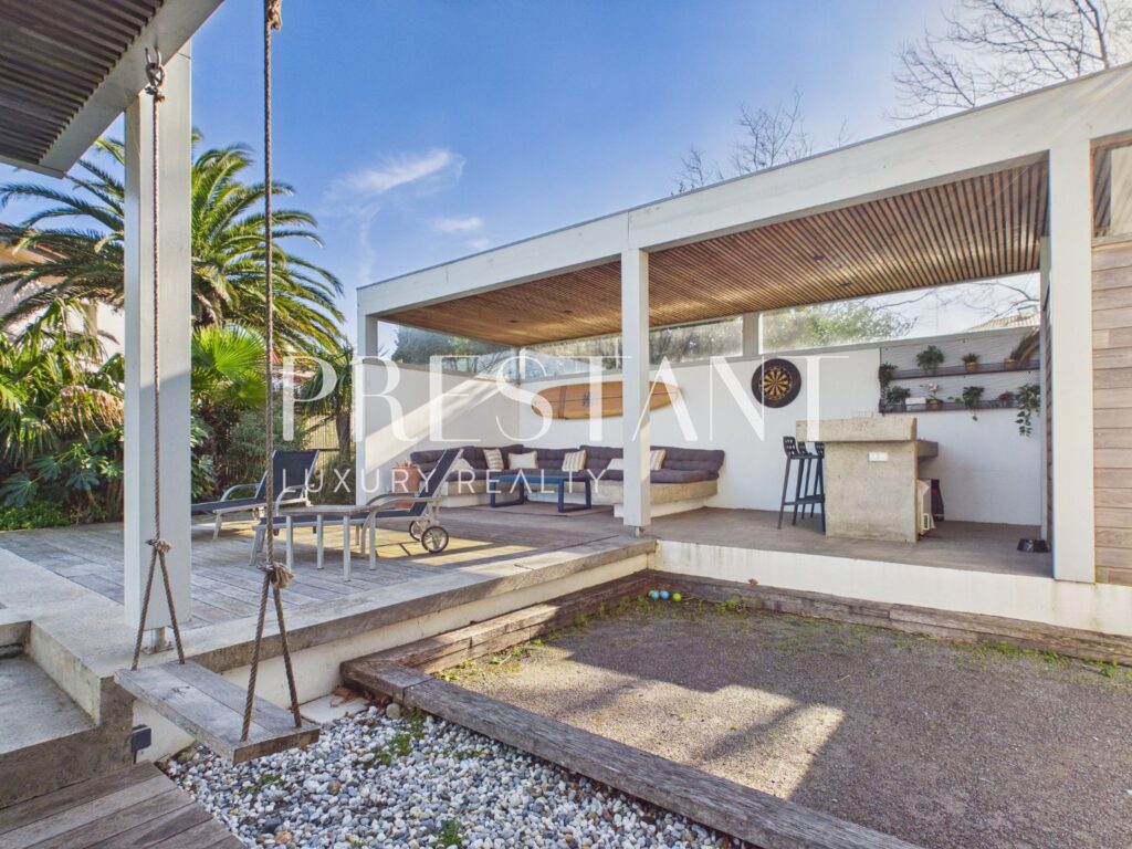 Maison – 5 pièces – 4 chambres – 180 m²