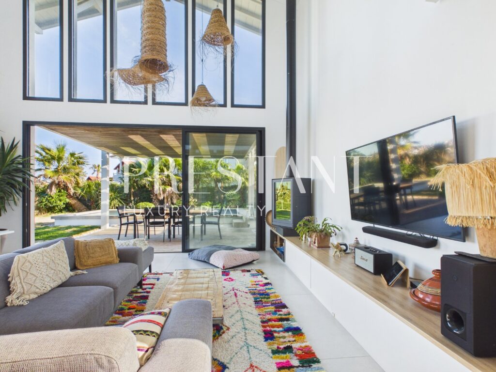 Maison – 5 pièces – 4 chambres – 180 m²