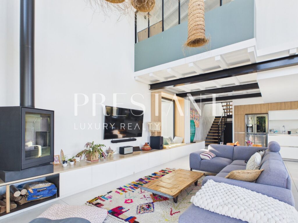 Maison – 5 pièces – 4 chambres – 180 m²