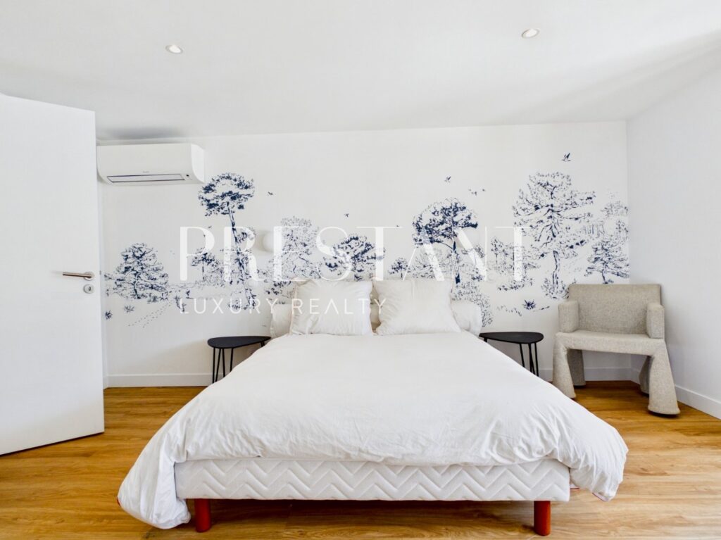 Maison – 7 pièces – NR chambres – 206 m²