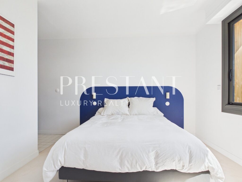 Maison – 7 pièces – NR chambres – 206 m²