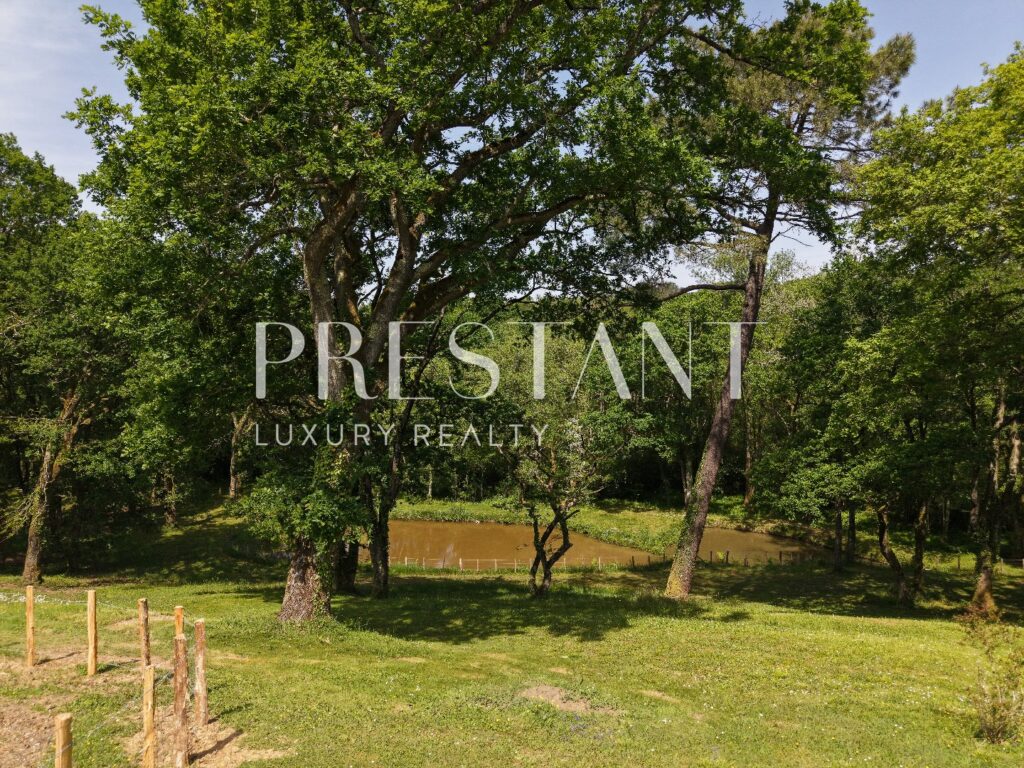 Maison – 6 pièces – 4 chambres – 152 m²
