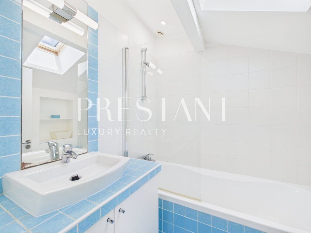 Maison – 6 pièces – 4 chambres – 152 m²