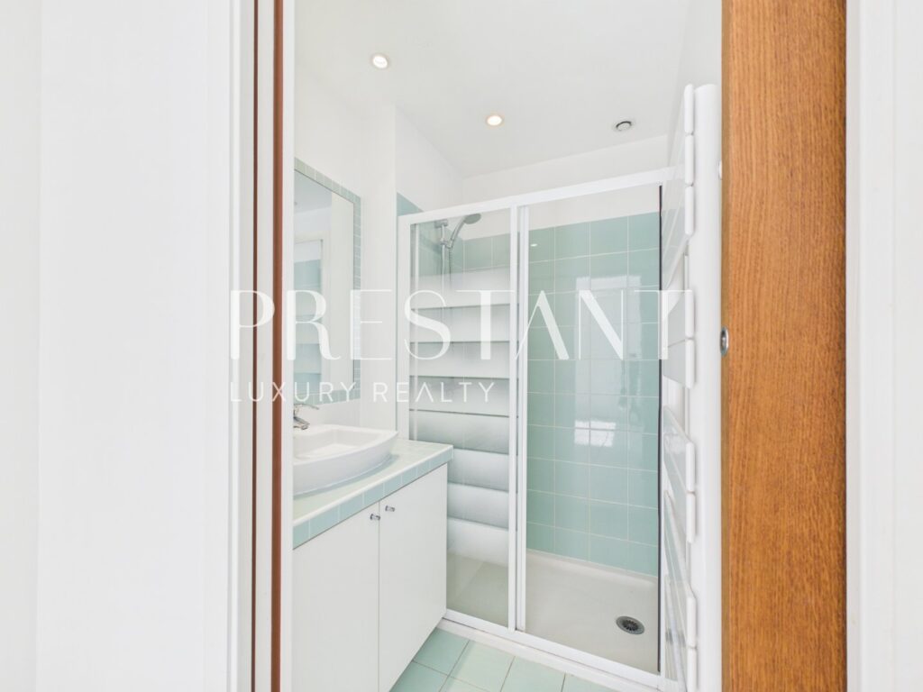 Maison – 6 pièces – 4 chambres – 152 m²