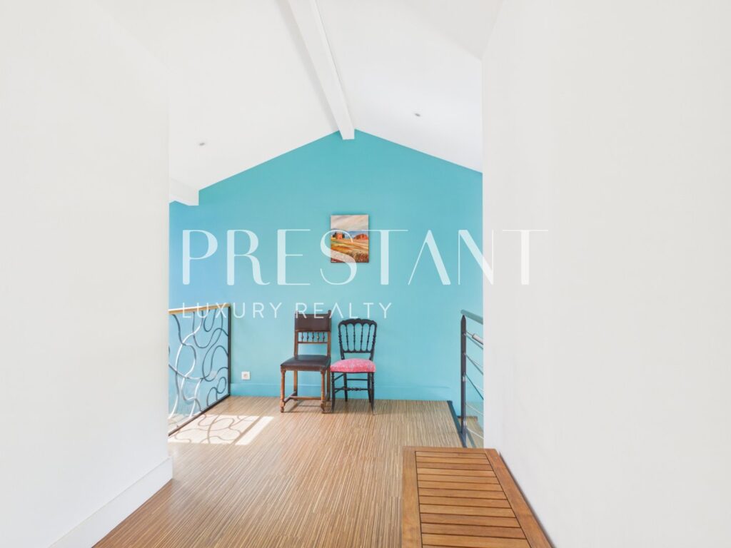 Maison – 6 pièces – 4 chambres – 152 m²