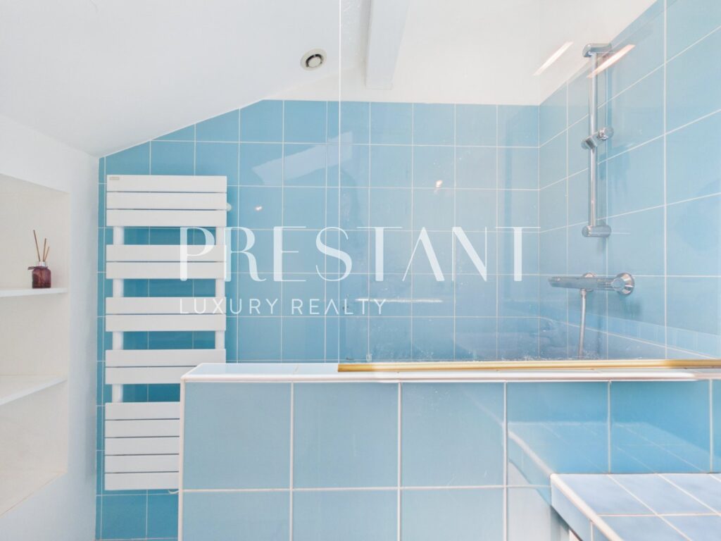 Maison – 6 pièces – 4 chambres – 152 m²