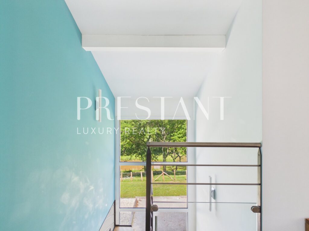 Maison – 6 pièces – 4 chambres – 152 m²