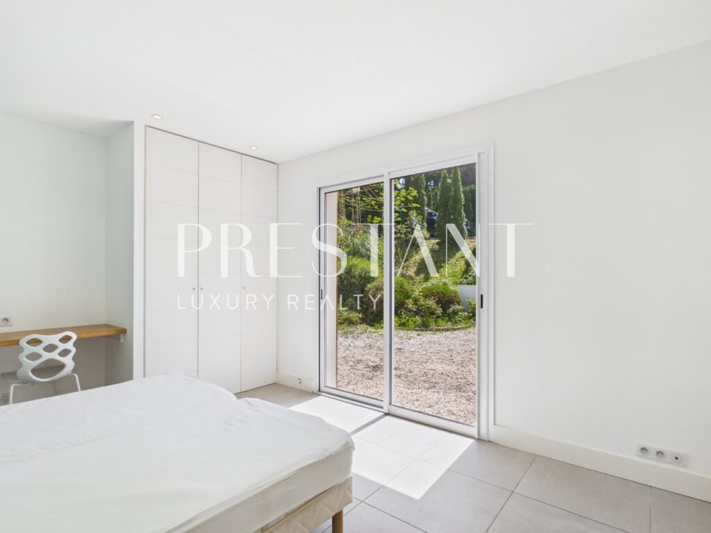 Maison – 6 pièces – 4 chambres – 152 m²
