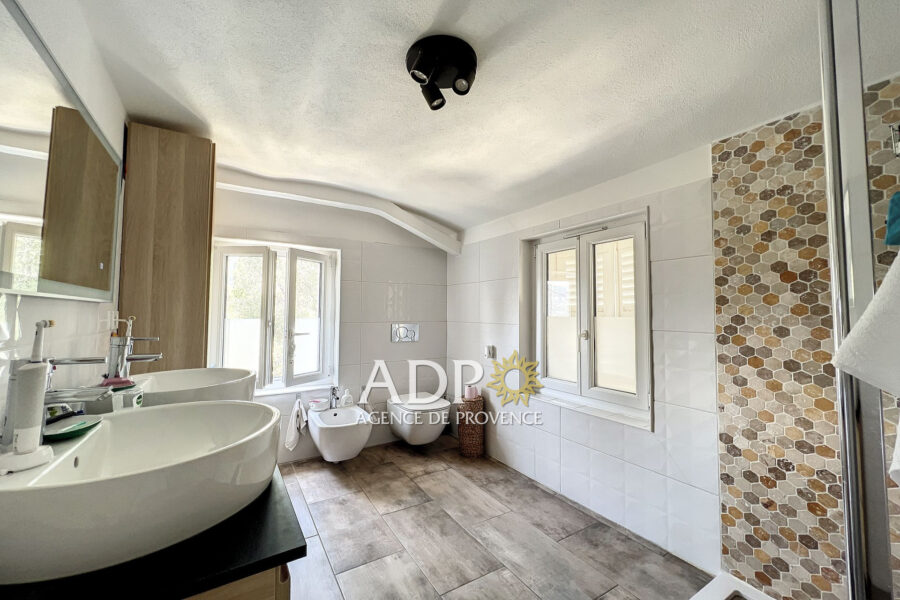 Maison à vendre à Plascassier — Vue sur la ville — photo 7