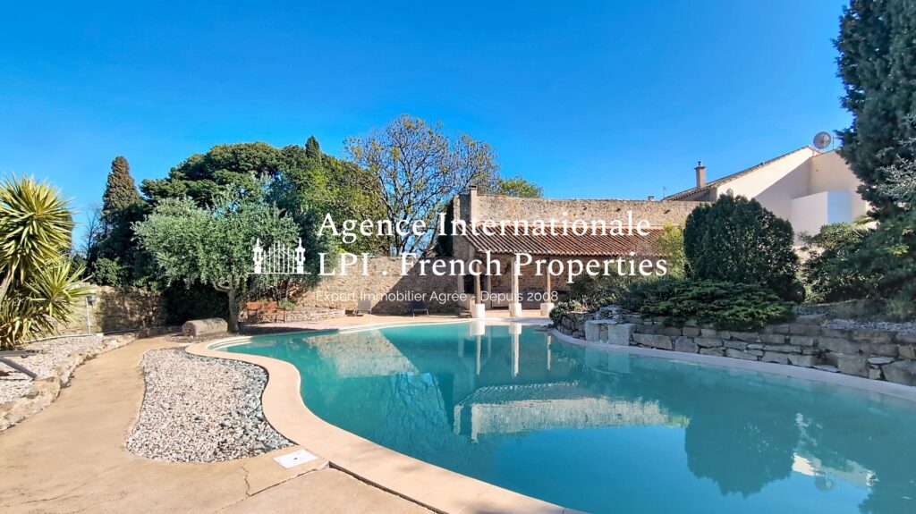 Maison bourgeoise – 12 pièces – 8 chambres – 360 m²