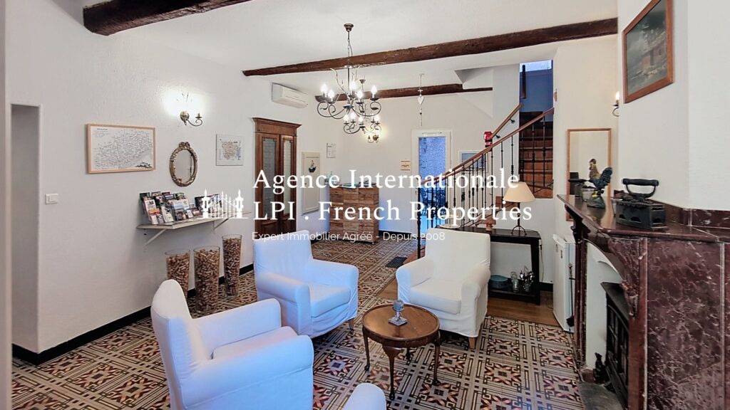 Maison bourgeoise – 12 pièces – 8 chambres – 360 m²