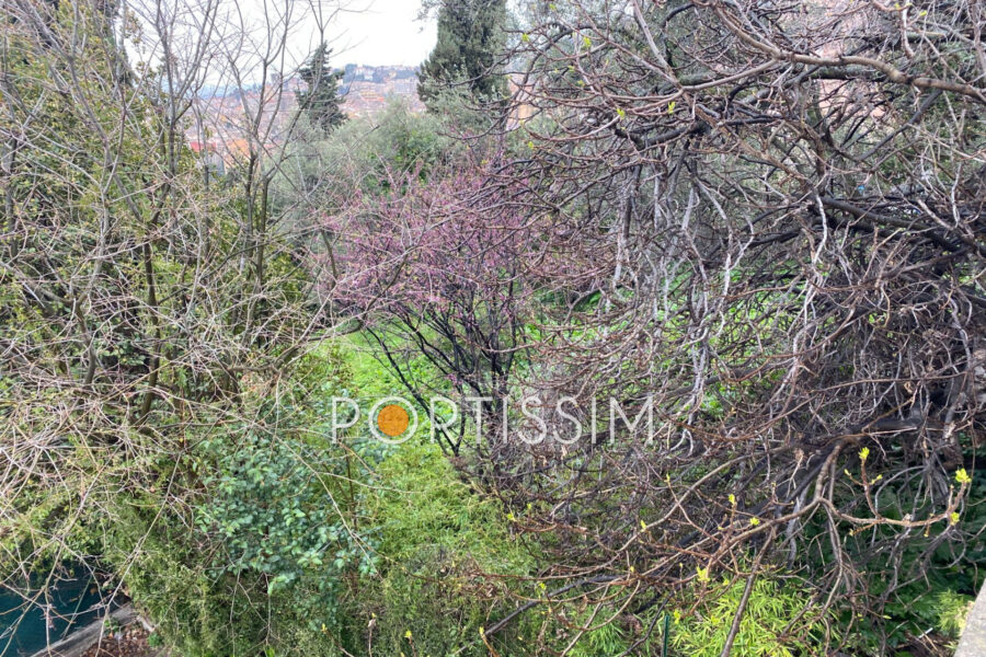 Terrain à vendre à Grasse