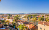 Duplex rénovée avec vue panoramique sur Port-Grimaud avec gara – 3 pièces – 2 chambres – 55.00 m²