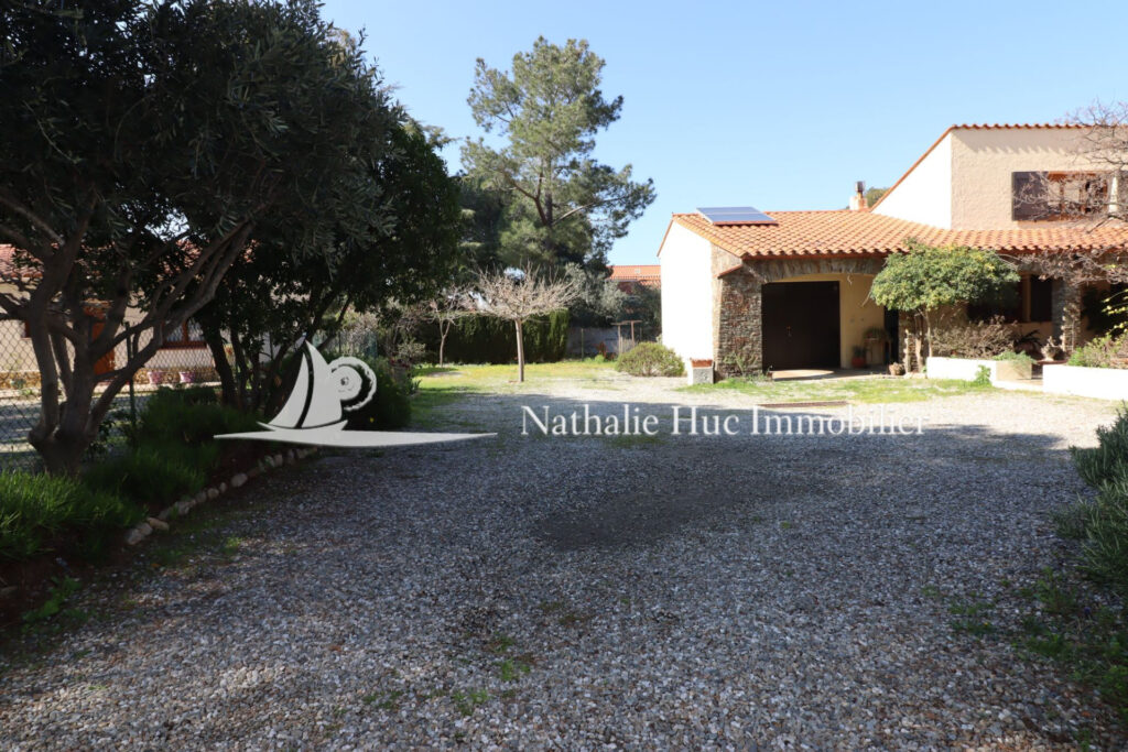 vente maison 6 Pièce(s) – 6 pièces – 4 chambres – 220.00 m²