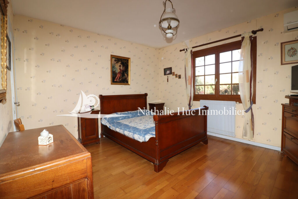 vente maison 6 Pièce(s) – 6 pièces – 4 chambres – 220.00 m²