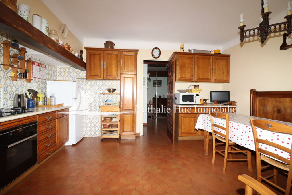 vente maison 6 Pièce(s) – 6 pièces – 4 chambres – 220.00 m²