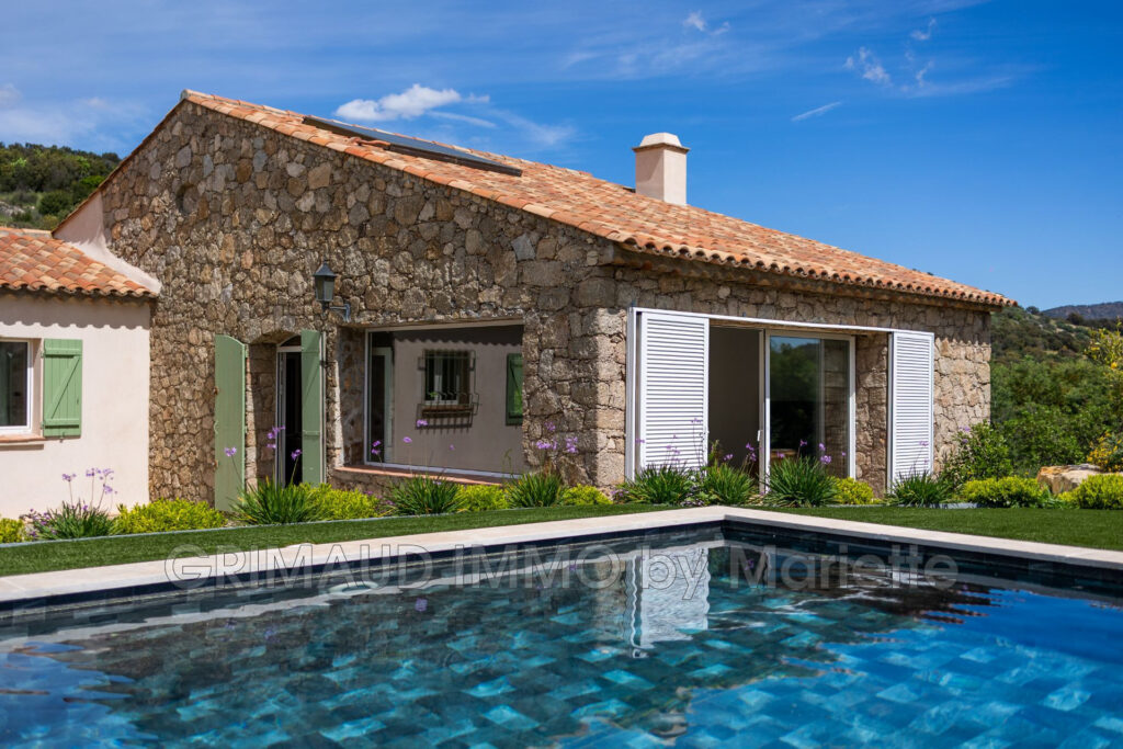 maison de campagne completement renovée avec 4 chambres, burea – 5 pièces – 4 chambres – 195.00 m²