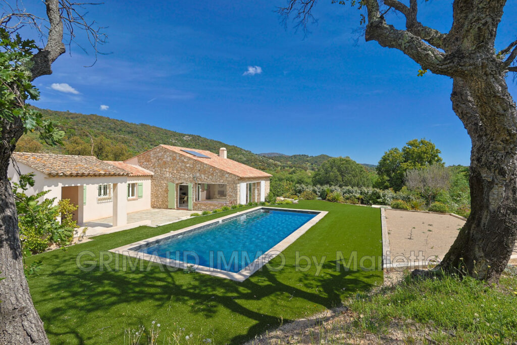 maison de campagne completement renovée avec 4 chambres, burea – 5 pièces – 4 chambres – 195.00 m²