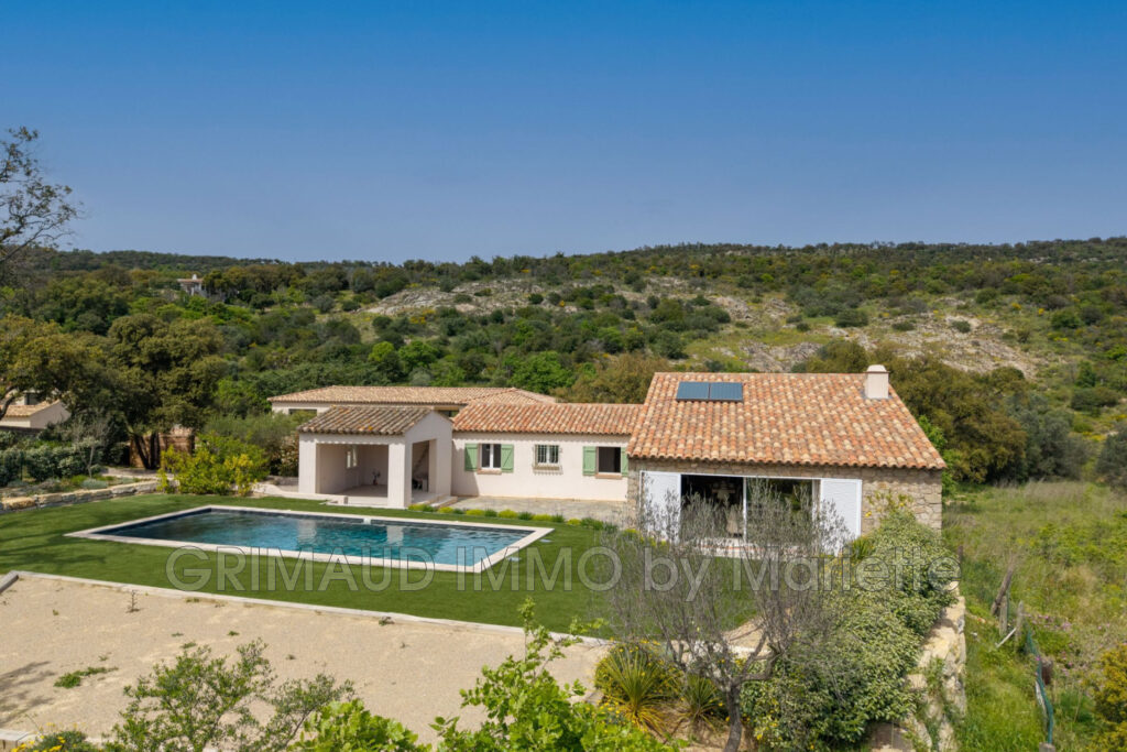 maison de campagne completement renovée avec 4 chambres, burea – 5 pièces – 4 chambres – 195.00 m²