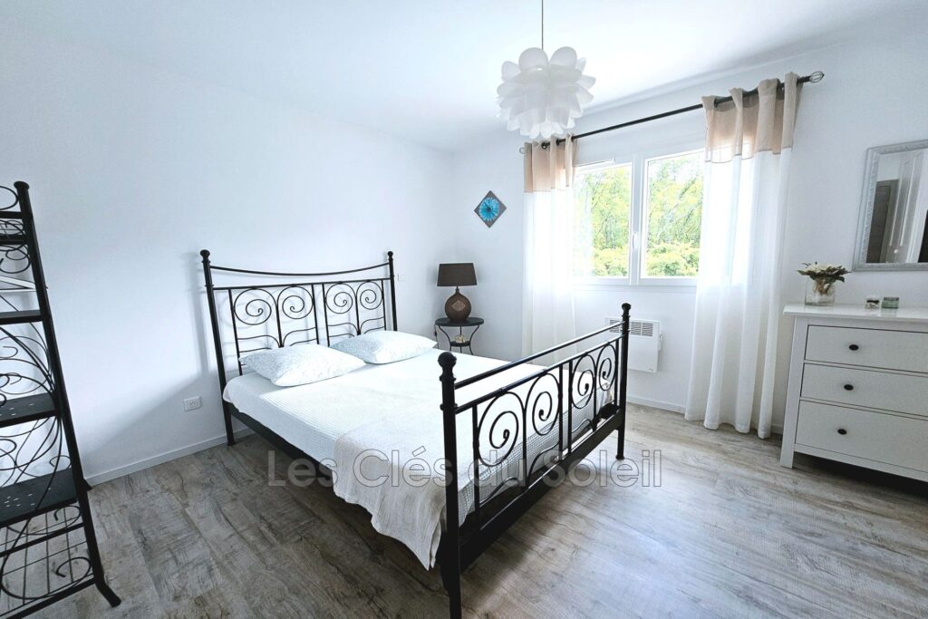 Villa contemporaine 2021 ? 160 m² ? Piscine ? Vue château ?  F – 5 pièces – 3 chambres – 160.00 m²