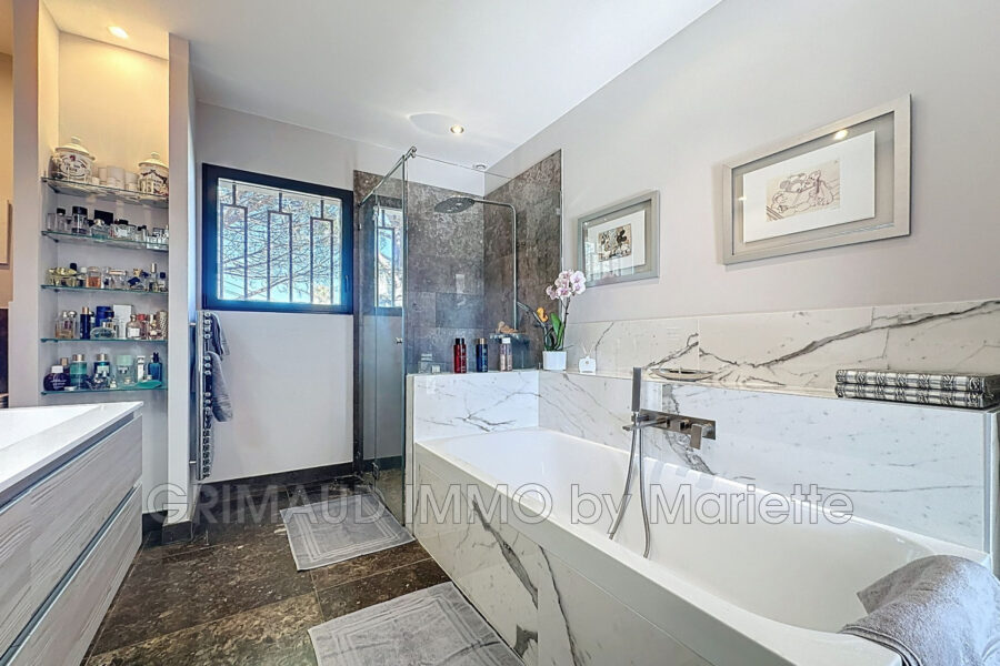 Maison à vendre à Sainte-Maxime — Vue mer — photo 13